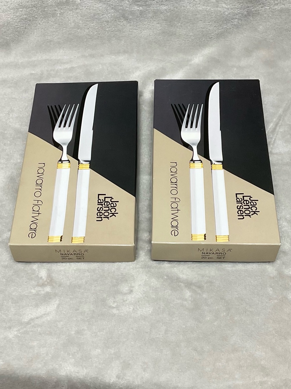 Mikasa Navarro G2590 Flatware 40 Pc Set White & Gold Jack Lenor Larsen HTF